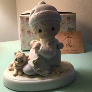 Precious Moments 1988 Meowie Christmas Figurine